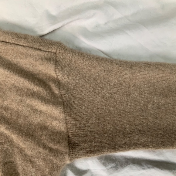 100% Cashmere Eileen Fisher V-Neck Sweater - Picture 8 of 9